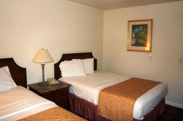 Waterford Inn image 10
